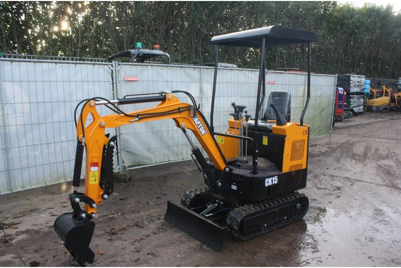 Captok 15 - Mini escavadeira: foto 1 Captok 15 - Mini escavadeira: foto 1