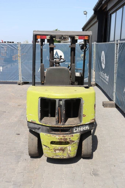 Clark CGP25H - Empilhador a diesel: foto 4 Clark CGP25H - Empilhador a diesel: foto 4