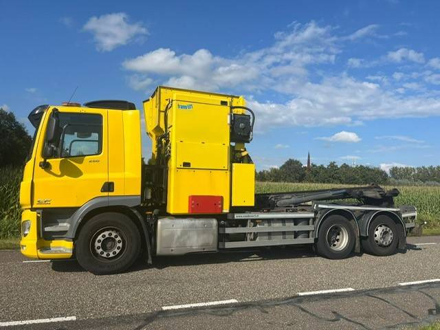 DAF CF290 - Camião furgão: foto 1 DAF CF290 - Camião furgão: foto 1