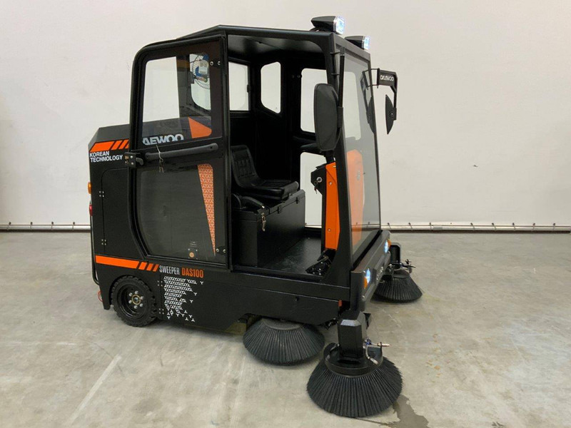 Daewoo DAS100 - Varredora urbana: foto 1 Daewoo DAS100 - Varredora urbana: foto 1