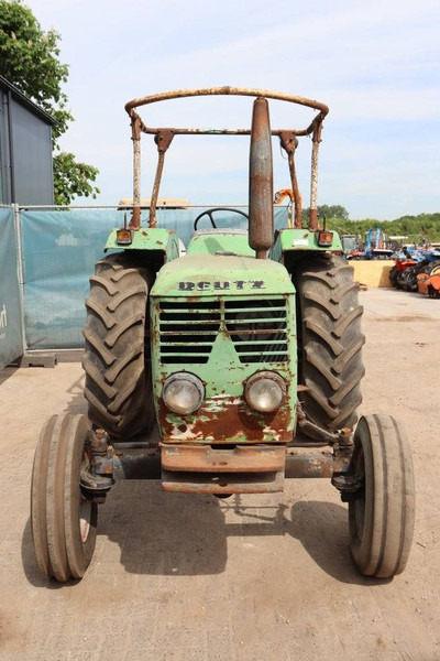 Trator Deutz D6806: foto 7