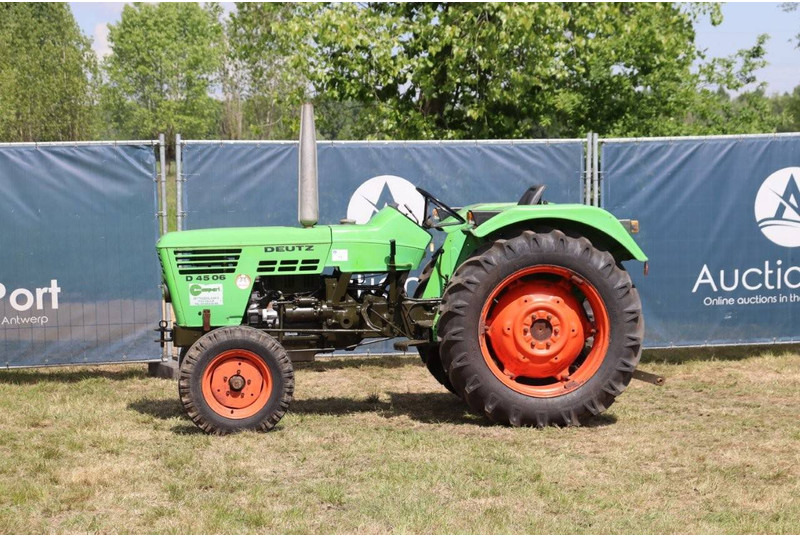 Deutz Fahr D4506 - Trator: foto 1 Deutz Fahr D4506 - Trator: foto 1