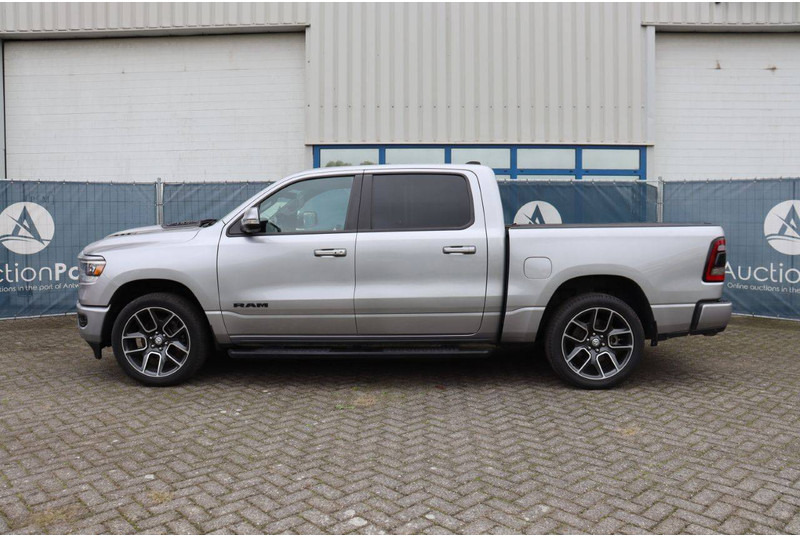 Dodge Ram 1500 1500 Sport 4x4 - Automóvel: foto 2 Dodge Ram 1500 1500 Sport 4x4 - Automóvel: foto 2