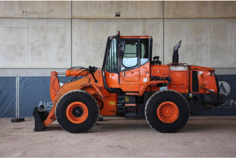Doosan DL250 - Pá carregadora de rodas: foto 2 Doosan DL250 - Pá carregadora de rodas: foto 2