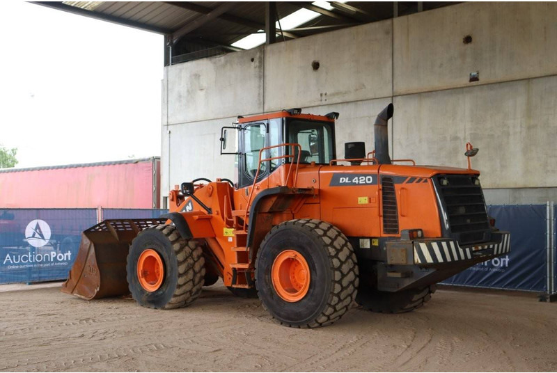 Doosan DL420 - Pá carregadora de rodas: foto 4 Doosan DL420 - Pá carregadora de rodas: foto 4
