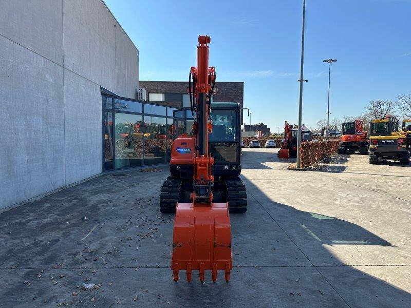 Doosan DX55-9C - Escavadora de rastos: foto 2 Doosan DX55-9C - Escavadora de rastos: foto 2
