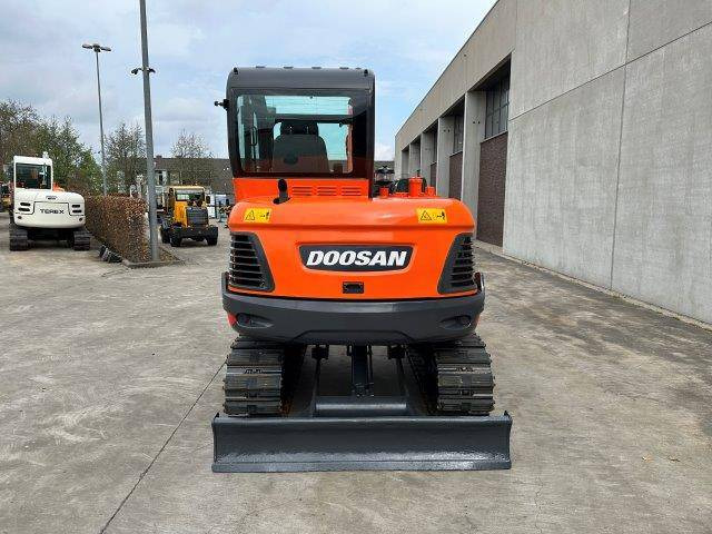 Doosan DX55-9C - Escavadora de rastos: foto 5 Doosan DX55-9C - Escavadora de rastos: foto 5