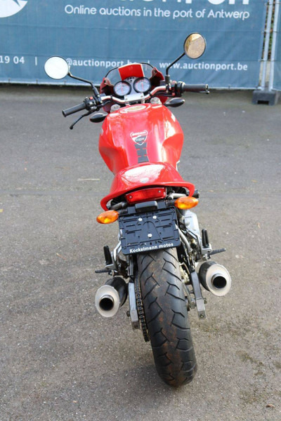 Ducati Monster 600 - Motocicleta: foto 5 Ducati Monster 600 - Motocicleta: foto 5