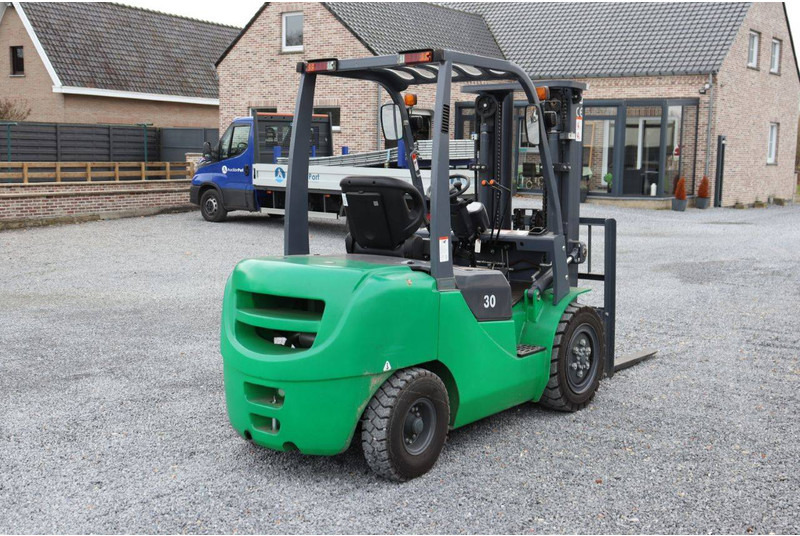 Empilhador a diesel novo FD30: foto 6 Empilhador a diesel novo FD30: foto 6