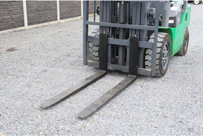 Empilhador a diesel novo FD30: foto 10 Empilhador a diesel novo FD30: foto 10