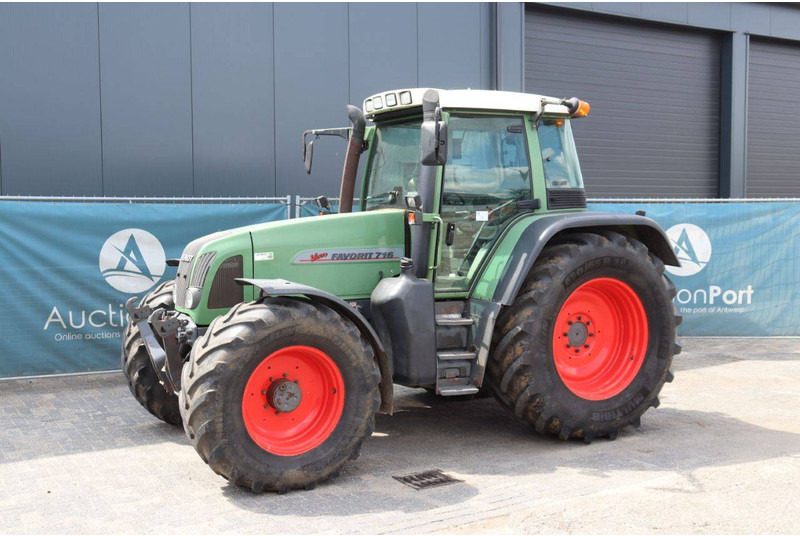 Trator Fendt 716: foto 9