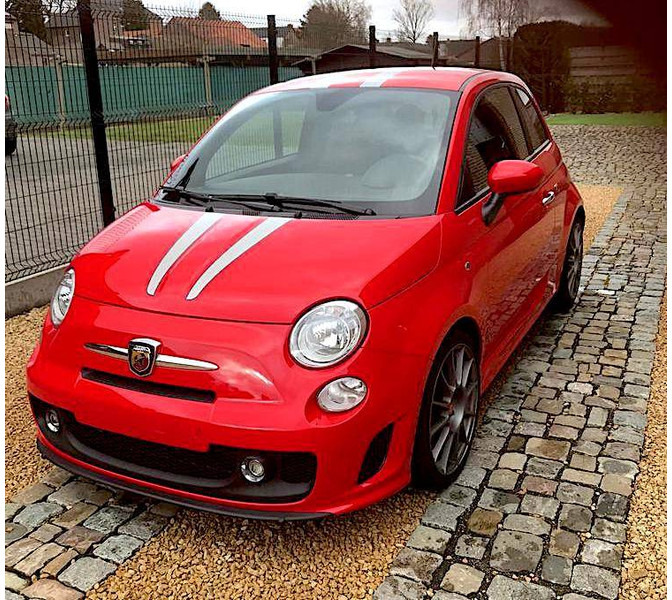 Fiat 500 Abarth Tributo Ferrari (limited 142/200) - Sedan: foto 1 Fiat 500 Abarth Tributo Ferrari (limited 142/200) - Sedan: foto 1