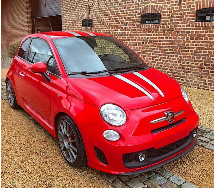 Fiat 500 Abarth Tributo Ferrari (limited 142/200) - Sedan: foto 3 Fiat 500 Abarth Tributo Ferrari (limited 142/200) - Sedan: foto 3