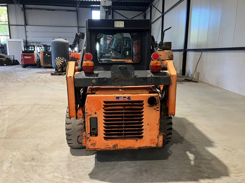 Fiat Kobelco SL 0BH - Pá carregadora de rodas: foto 4 Fiat Kobelco SL 0BH - Pá carregadora de rodas: foto 4