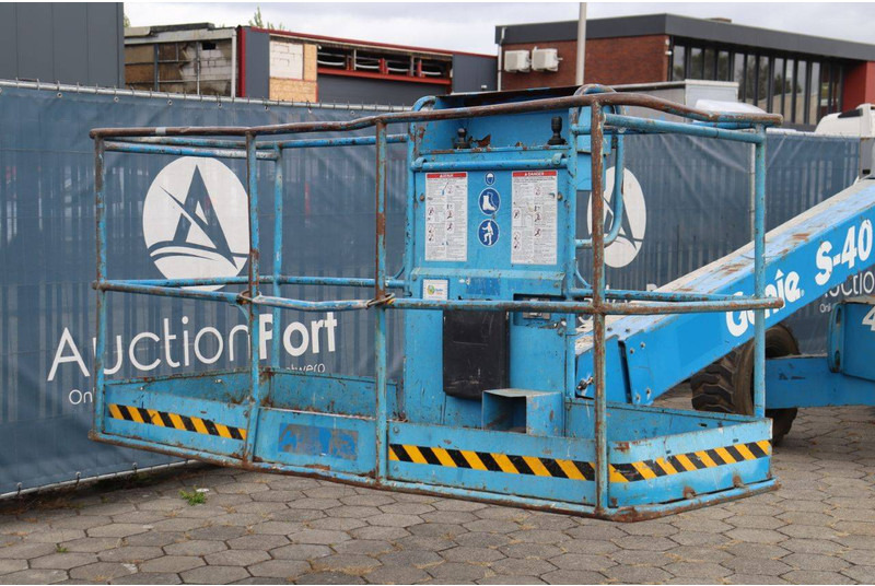 Plataforma telescópica Genie S-40: foto 10