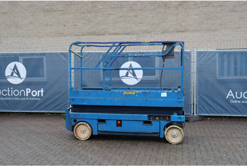 Haulotte Compact 8 - Plataforma de Tijera/ Plataforma de tesoura: foto 3 Haulotte Compact 8 - Plataforma de Tijera/ Plataforma de tesoura: foto 3