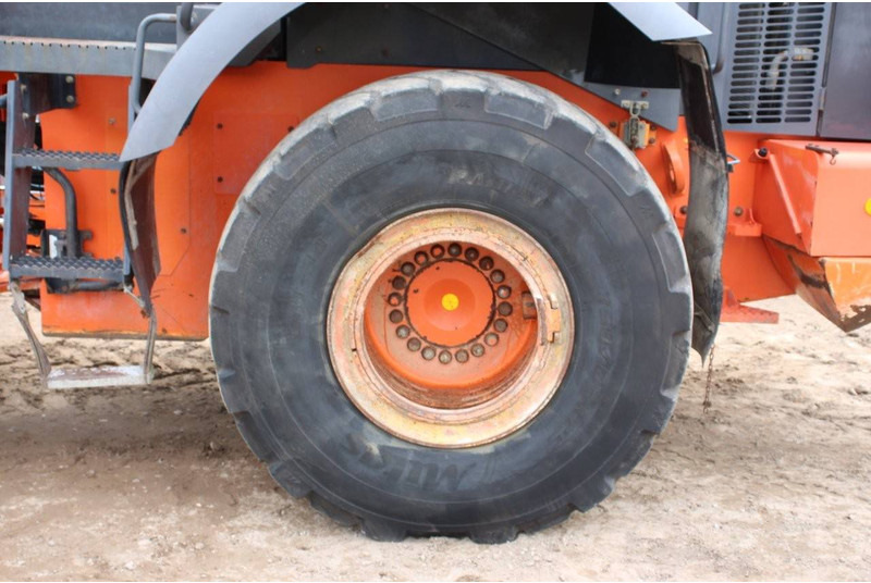 Pá carregadora de rodas Hitachi ZW250: foto 15