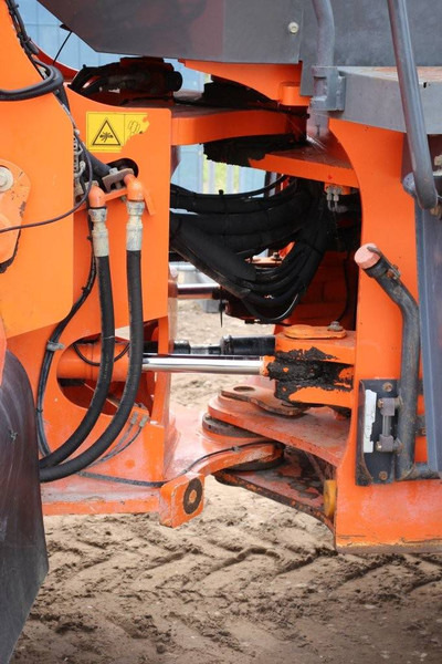 Pá carregadora de rodas Hitachi ZW250: foto 14