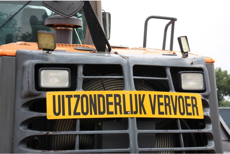 Pá carregadora de rodas Hitachi ZW250: foto 17