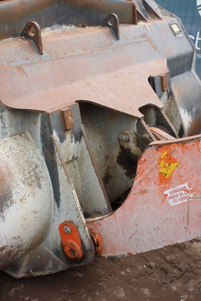 Pá carregadora de rodas Hitachi ZW250: foto 12