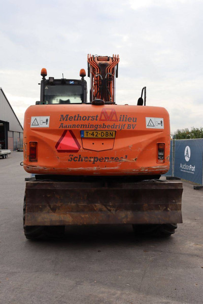 Hitachi ZX170W-3 - Escavadeira de rodas: foto 5 Hitachi ZX170W-3 - Escavadeira de rodas: foto 5