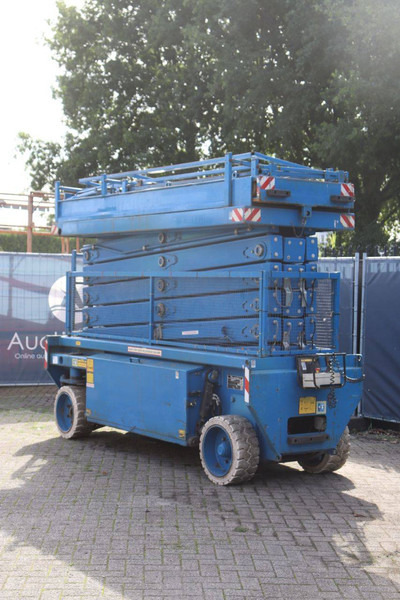 Holland lift Combistar N-165EL12 - Plataforma de Tijera/ Plataforma de tesoura: foto 4 Holland lift Combistar N-165EL12 - Plataforma de Tijera/ Plataforma de tesoura: foto 4