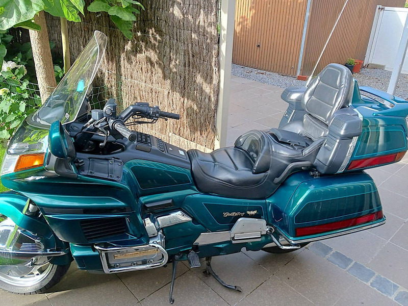 Honda 'Goldwing 20th anniversary (special edition) - Motocicleta: foto 1 Honda 'Goldwing 20th anniversary (special edition) - Motocicleta: foto 1