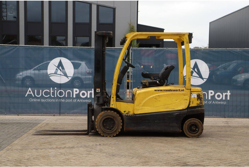 Hyster J3.0XN - Empilhador elétrico: foto 2 Hyster J3.0XN - Empilhador elétrico: foto 2