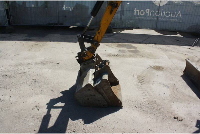 JCB 8026CTS - Escavadora de rastos: foto 4 JCB 8026CTS - Escavadora de rastos: foto 4