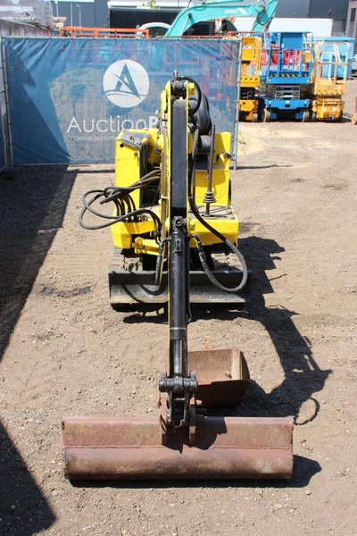 Mini escavadeira JCB: foto 7