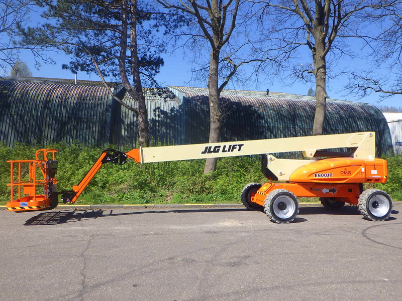 JLG E600JP - Plataforma telescópica: foto 1 JLG E600JP - Plataforma telescópica: foto 1