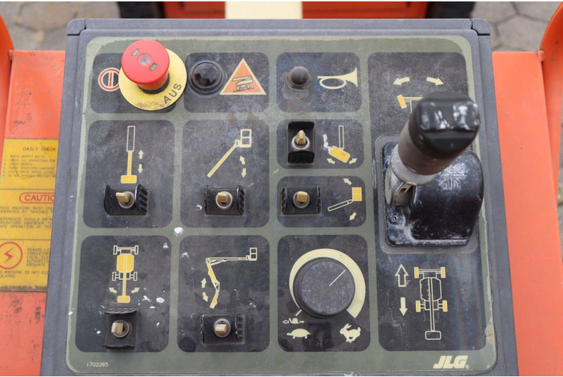 Plataforma articulada JLG N40: foto 14