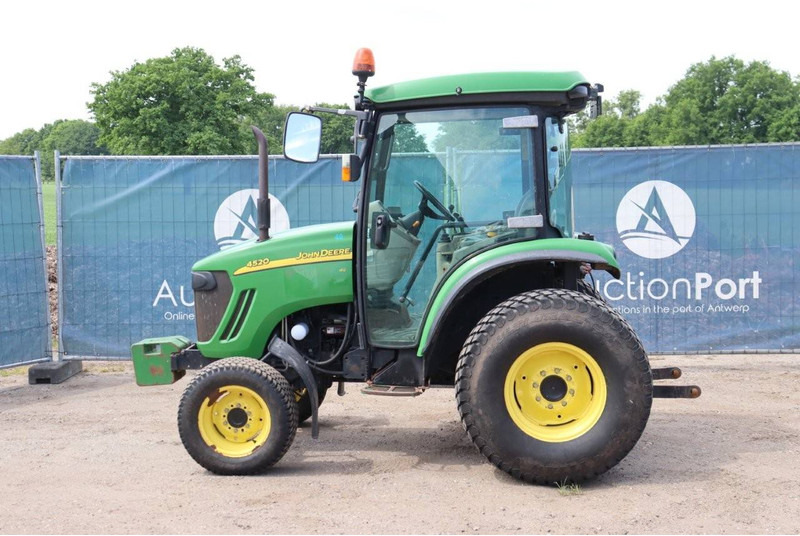 John Deere 4520 - Trator: foto 2 John Deere 4520 - Trator: foto 2