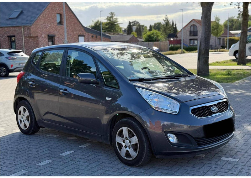 Kia Venga (I) 1.4 CVVT - Sedan: foto 4 Kia Venga (I) 1.4 CVVT - Sedan: foto 4