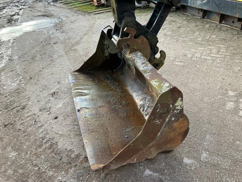 Escavadora de rastos Kobelco 70SR: foto 7 Escavadora de rastos Kobelco 70SR: foto 7