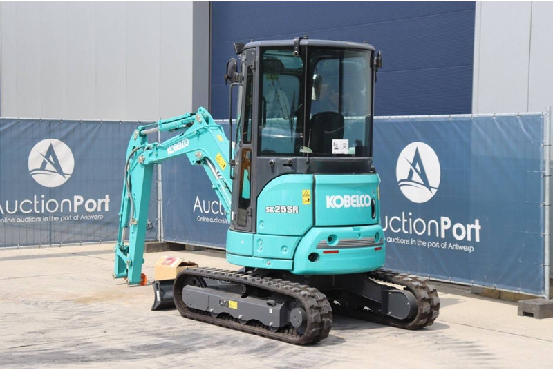 Kobelco SK25SR-6 - Escavadora de rastos: foto 4 Kobelco SK25SR-6 - Escavadora de rastos: foto 4
