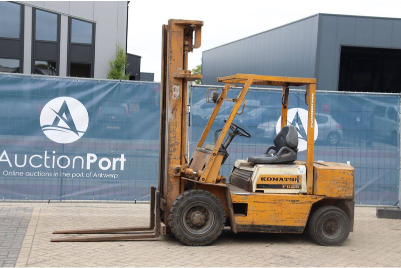 Komatsu FD-25-8 - Empilhador a diesel: foto 1 Komatsu FD-25-8 - Empilhador a diesel: foto 1