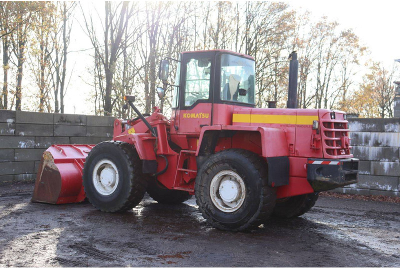 Komatsu WA 270-3 - Pá carregadora de rodas: foto 3 Komatsu WA 270-3 - Pá carregadora de rodas: foto 3