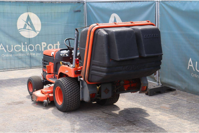 Kubota BX2200D - Cortador de grama: foto 4 Kubota BX2200D - Cortador de grama: foto 4