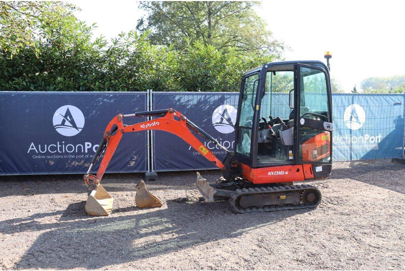 Kubota KX016-4 - Mini escavadeira: foto 1 Kubota KX016-4 - Mini escavadeira: foto 1