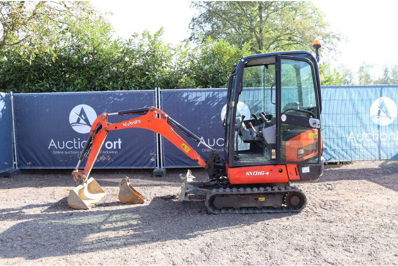 Kubota KX016-4 - Mini escavadeira: foto 2 Kubota KX016-4 - Mini escavadeira: foto 2