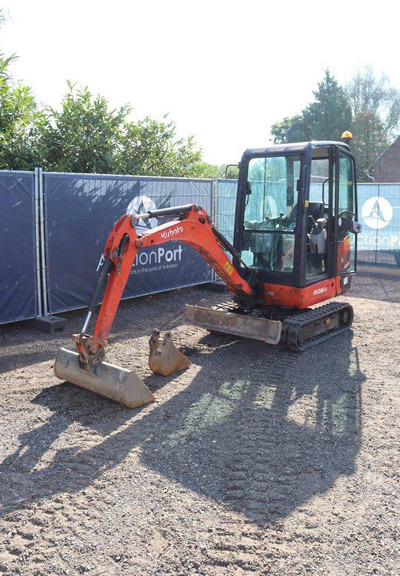 Mini escavadeira Kubota KX016-4: foto 9