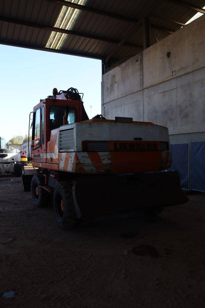 Liebherr A316 - Escavadeira de rodas: foto 4 Liebherr A316 - Escavadeira de rodas: foto 4
