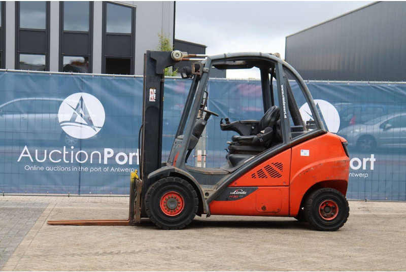 Linde H25D-02 - Empilhador a diesel: foto 1 Linde H25D-02 - Empilhador a diesel: foto 1