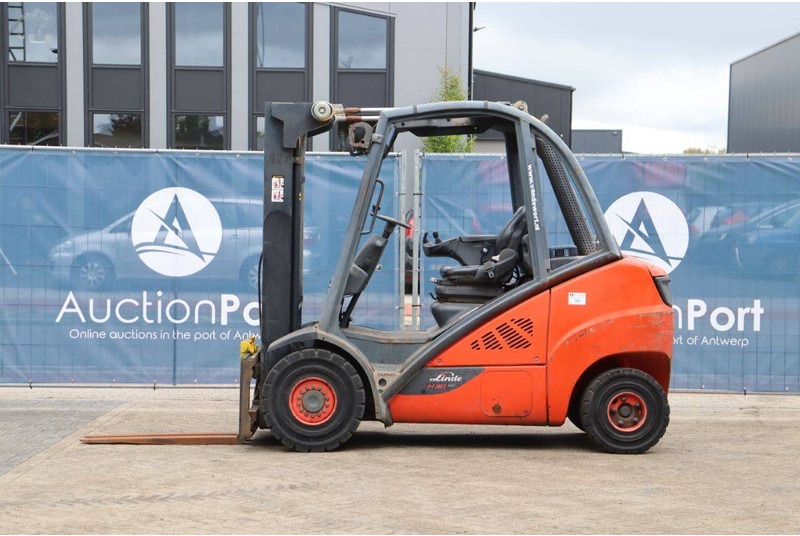 Linde H25D-02 - Empilhador a diesel: foto 2 Linde H25D-02 - Empilhador a diesel: foto 2