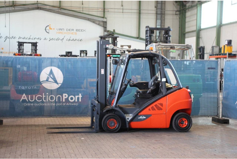 Linde H25T-02 - Empilhador a gás: foto 1 Linde H25T-02 - Empilhador a gás: foto 1