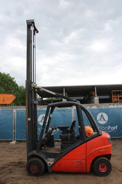 Linde H25T - Empilhador todo-o-terreno: foto 4 Linde H25T - Empilhador todo-o-terreno: foto 4