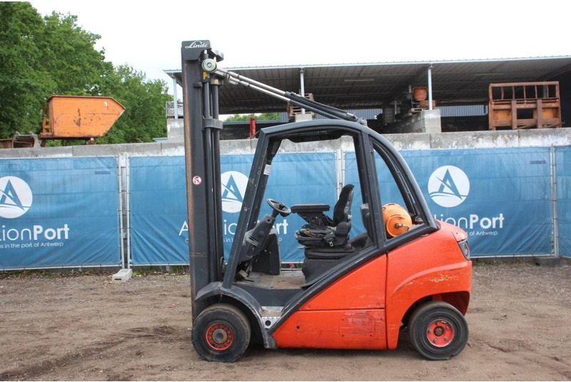 Linde H25T - Empilhador todo-o-terreno: foto 2 Linde H25T - Empilhador todo-o-terreno: foto 2