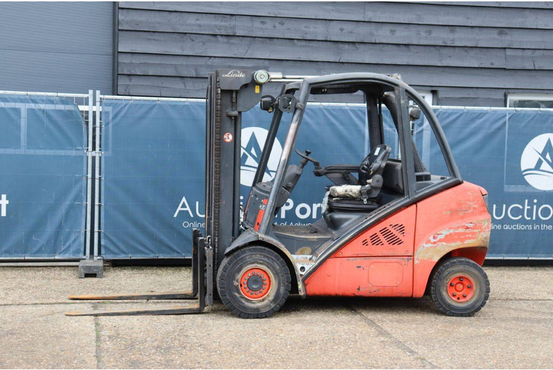 Linde H30D - Empilhador a diesel: foto 1 Linde H30D - Empilhador a diesel: foto 1