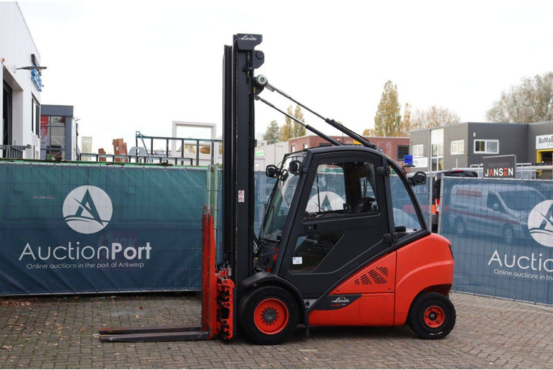 Linde H35D-02 - Empilhador a diesel: foto 1 Linde H35D-02 - Empilhador a diesel: foto 1